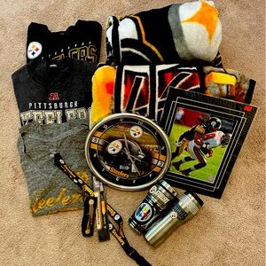 Pittsburgh Steelers collection jacket two throws tumbler’s lanyards T-shirts ect